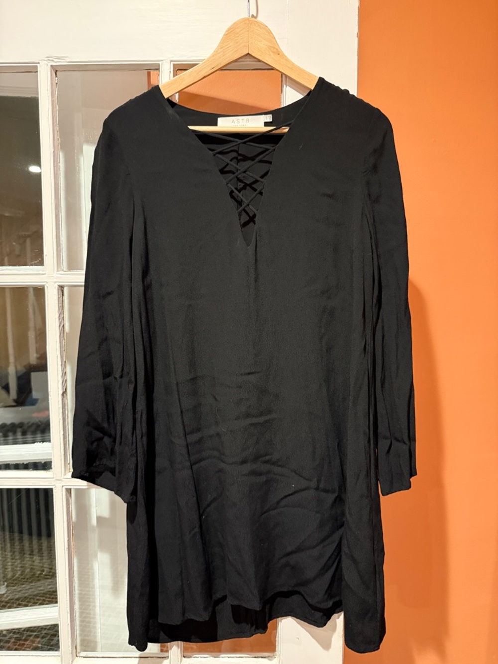 Astr‎ Black Lace-Up V-Neck Tunic Dress
